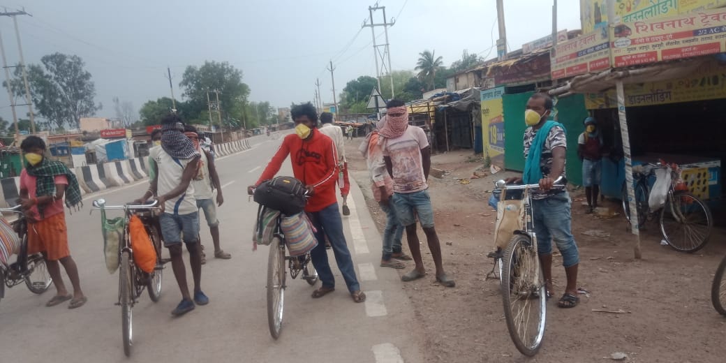 Coronavirus Lockdown Jharkhand Update : धनबाद का रेलकर्मी निकला कोरोना पॉजिटिव, झारखंड में कोविड-19 के 35 मामले