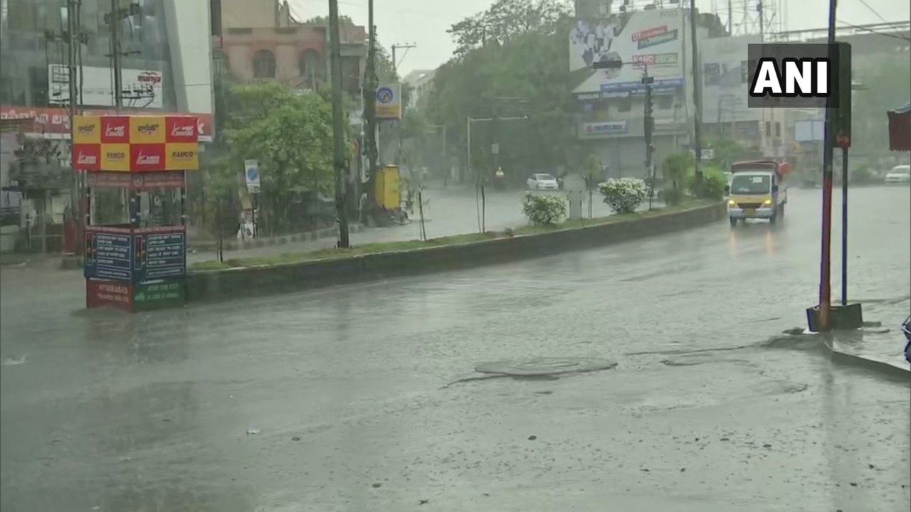 Weather Forecast Live: बैंगलुरु में मौसम ने करवटें बदली, होने लगी है बारिश