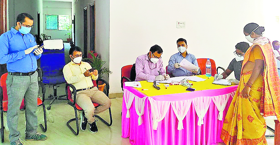 Coronavirus Lockdown Jharkhand: बैंक ऑफ बड़ौदा ने सीएम राहत कोष में दिये 5.51 लाख रुपये 