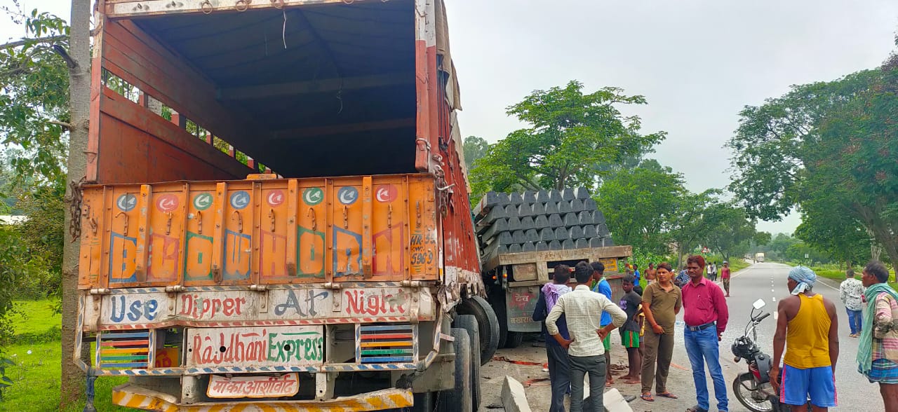 Jharkhand Breaking Updates: गुमला में दो नक्सली संगठनों के बीच भीषण मुठभेड़, सैकड़ों राउंड गोलियां चलीं