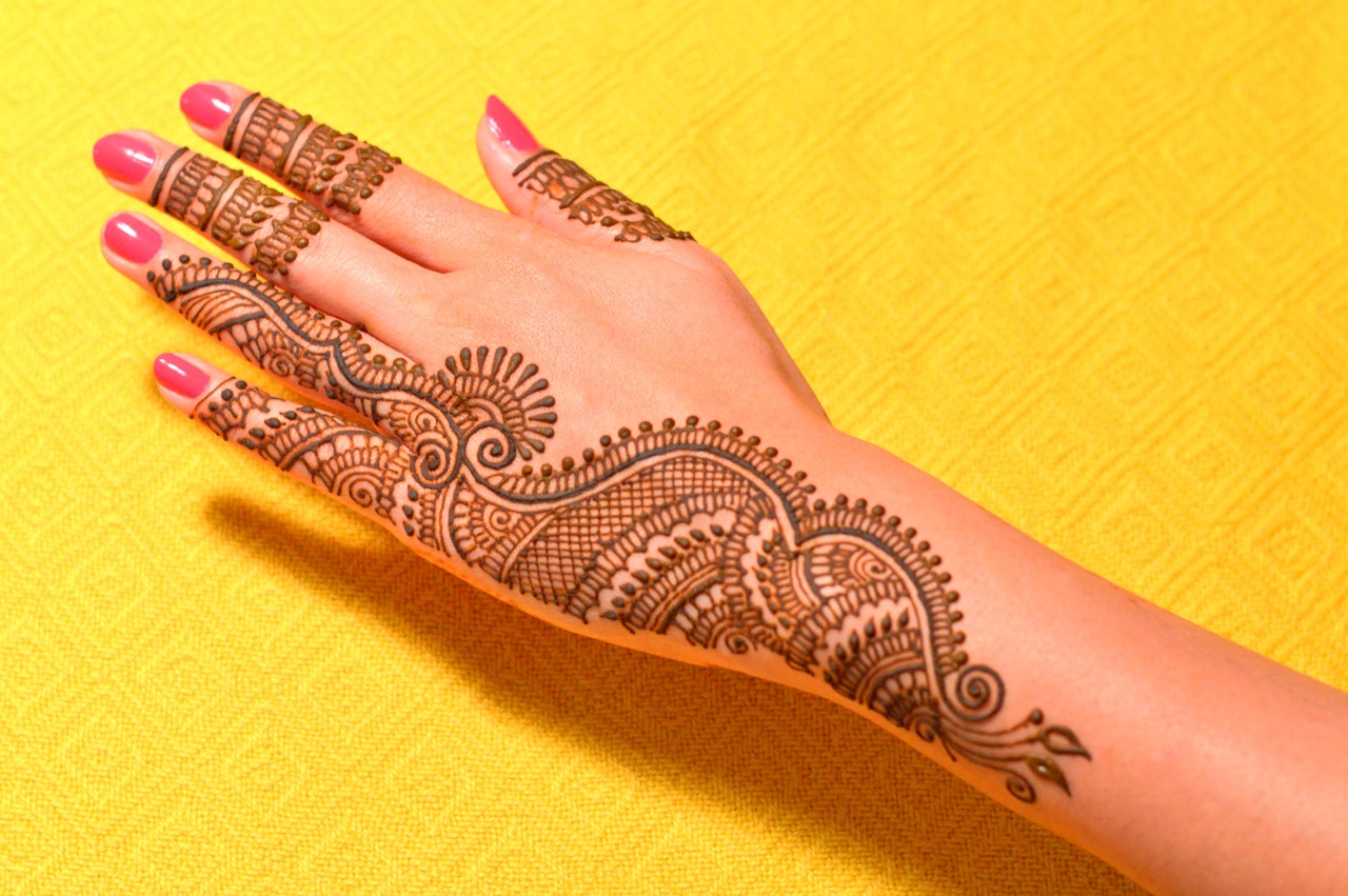 Hartalika Teej 2020 Mehndi Designs : खूब खिलेंगी आप, जब तीज पर कुछ ऐसे सजेगी मेहंदी आपके हाथ, देखें मेंहदी के सुंदर डिजाइन्स