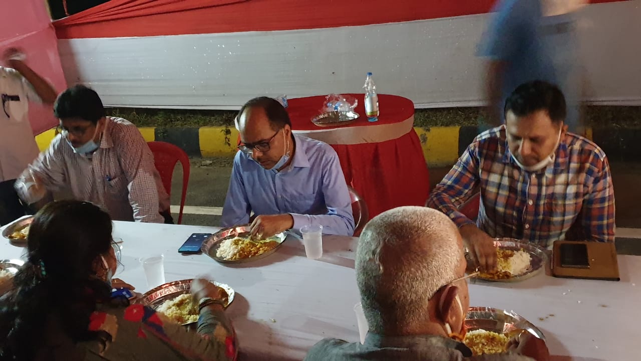 Bihar Flood Updates: समस्तीपुर-दरभंगा रेलखंड पर ट्रेन परिचालन बंद, दूसरे मार्ग से चलेंगी ट्रेनें