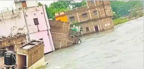 Bihar Flood Updates: बाढ़ राहत शिविरों में शुरू की गयी सोशल डिस्टैंसिंग की ट्रेनिंग