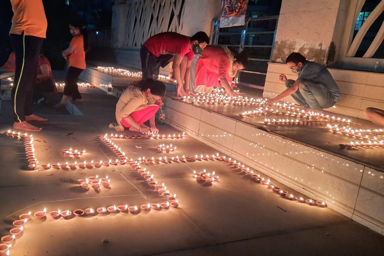 PHOTOS Ayodhya Ram Mandir Bhumi Pujan : देश भर में जलाए गए खुशी के दीए, अयोध्या में राम मंदिर भूमि पूजन का मनाया जा रहा जश्न