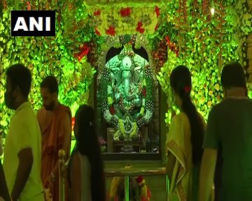 Ganesh Chaturthi 2020 LIVE Streaming : घर-घर विराजे हैं गणपति, भक्तों के लिए की गयी लाइव स्ट्रीमिंग की व्यवस्था