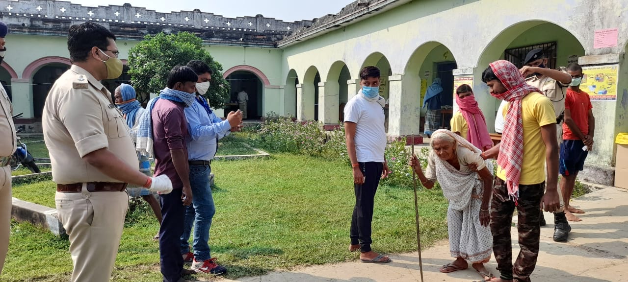 Bihar Chunav 1st Phase Voting, भागलपुर, मुंगेर, बांका, जमुई व लखीसराय में कैसा रहा मतदान, जानें ताजा अपडेट...