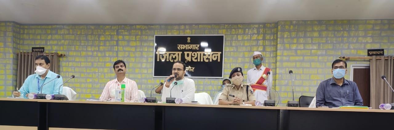 मुंगेर हिंसा : दूसरे चरण को लेकर आयोग ने भेजा अलर्ट, नियंत्रण में है मुंगेर में स्थिति, यहां देखें EXCLUSIVE PHOTOS