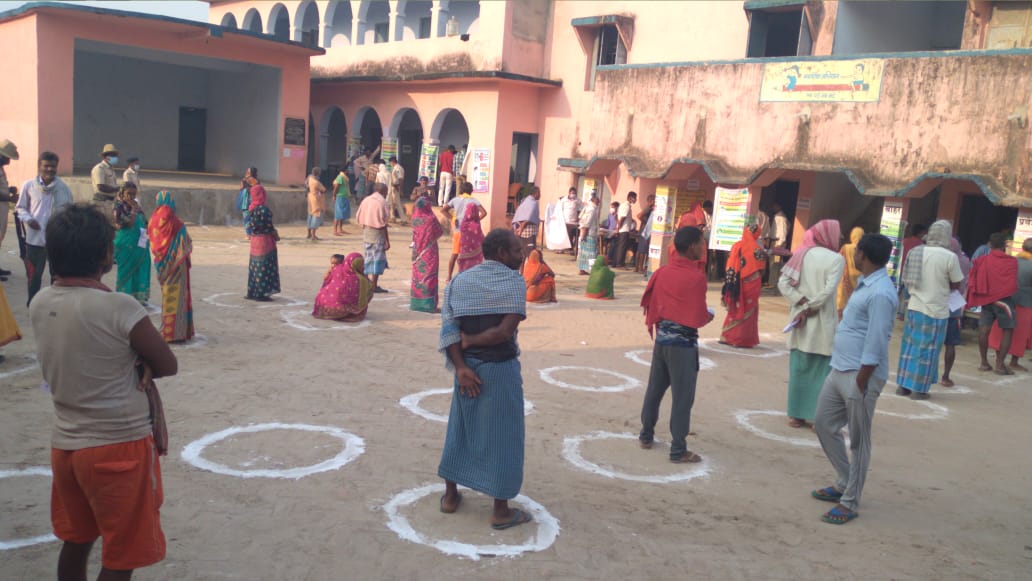 Bihar Chunav 1st Phase Voting, भागलपुर, मुंगेर, बांका, जमुई व लखीसराय में कैसा रहा मतदान, जानें ताजा अपडेट...