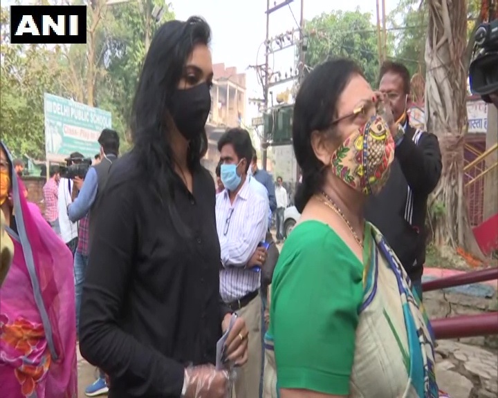 Bihar Election 2020, Latest Update:
लगातार तीसरी बार चरम पर रहा वोटरों का उत्साह, अंतिम चरण में करीब 58 फीसदी मतदान