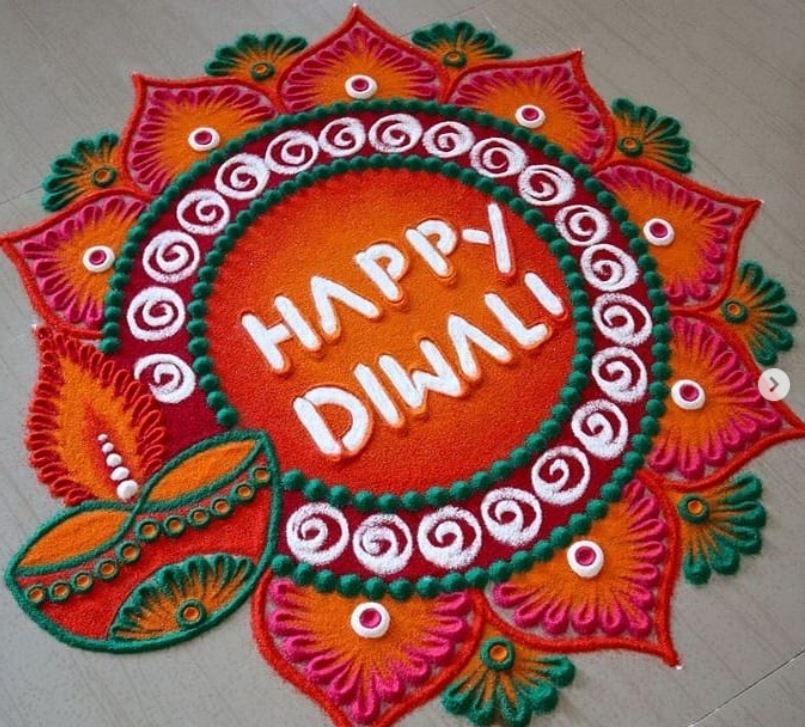 Diwali Rangoli Designs 2020 Images: लक्ष्मी-गणेश पूजा से पहले बनाएं सरल रंगोली डिजाइन, यहां से चुनें अपनी पसंद के कलरफुल रंगोली
