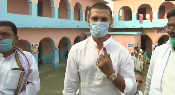 Bihar Vidhan Sabha Chunav 2020, Live Photos Updates: दानापुर और बेतिया विधानसभा में वोट बहिष्कार, देखें चुनाव से जुड़ी सभी लेटेस्ट फोटो व हर अपडेट