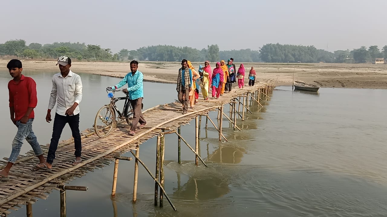 Bihar Chunav 2020, Latest Updates : 
कोसी और सीमांचल के जिलों में झूम कर निकले मतदाता, देखें तस्वीर और हर अपडेट