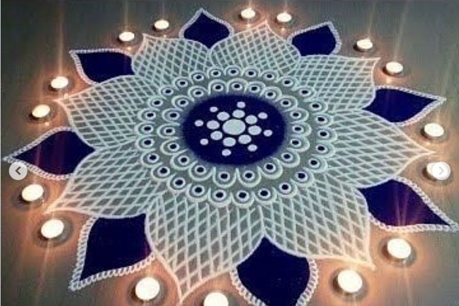 Diwali Rangoli Designs 2020 Images: लक्ष्मी-गणेश पूजा से पहले बनाएं सरल रंगोली डिजाइन, यहां से चुनें अपनी पसंद के कलरफुल रंगोली