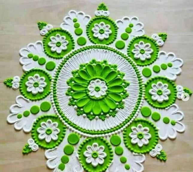 Diwali Rangoli Designs 2020 Images: लक्ष्मी-गणेश पूजा से पहले बनाएं सरल रंगोली डिजाइन, यहां से चुनें अपनी पसंद के कलरफुल रंगोली