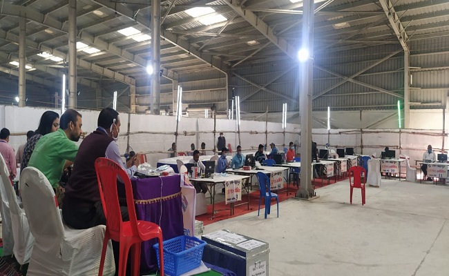 Buxar, Bihar Election Results 2020, Live Update: बक्सर के राजपुर विधान सभा सीट से परिवहन मंत्री संतोष कुमार निराला चल रहे है पीछे, यहां देखिए लेटेस्ट अपडेट