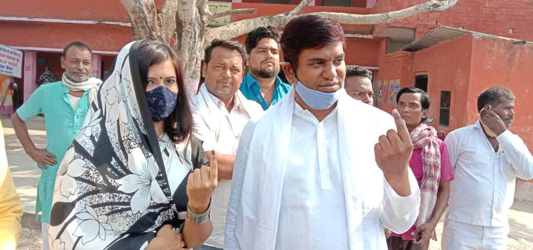 Bihar Vidhan Sabha Chunav 2020, Live Photos Updates: दानापुर और बेतिया विधानसभा में वोट बहिष्कार, देखें चुनाव से जुड़ी सभी लेटेस्ट फोटो व हर अपडेट