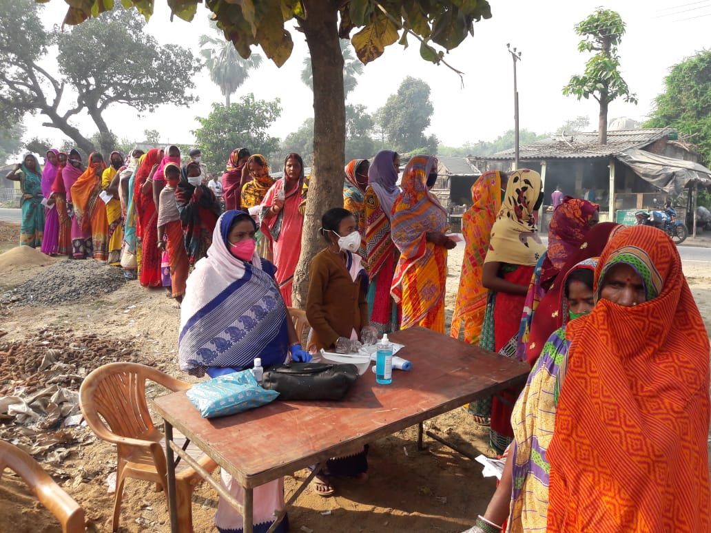 Bihar Chunav 2020, Latest Updates : 
कोसी और सीमांचल के जिलों में झूम कर निकले मतदाता, देखें तस्वीर और हर अपडेट