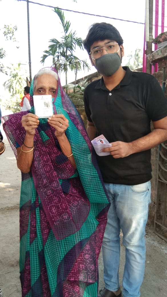 Bihar Chunav 2020, Latest Updates : 
कोसी और सीमांचल के जिलों में झूम कर निकले मतदाता, देखें तस्वीर और हर अपडेट