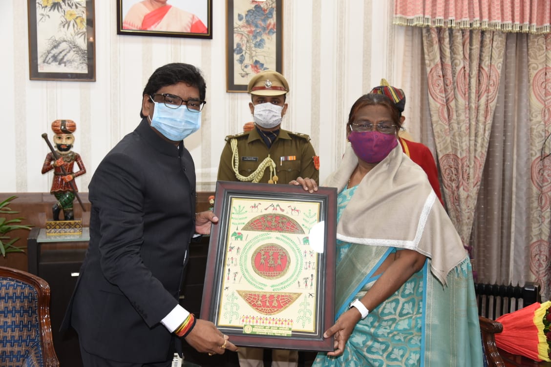 Jharkhand News, Hemant Soren Live Updates : झारखंड सरकार ने एक साल पूरे होने पर नौकरियां बांटी, विकास योजनाएं और हाईटेक सुविधाएं शुरू कीं  