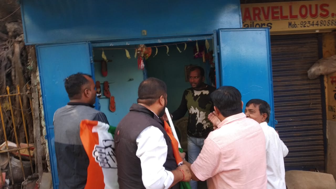 Bharat Bandh In Jharkhand : लातेहार में बंद कराने के लिए सड़क पर उतरे झारखंड के पूर्व मंत्री बैद्यनाथ राम