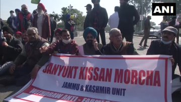 Kisan Andolan Chakka Jam LIVE : किसान नेताओं ने चक्का जाम को बताया सफल, आंदोलन तेज करने को लेकर करेंगे बैठक