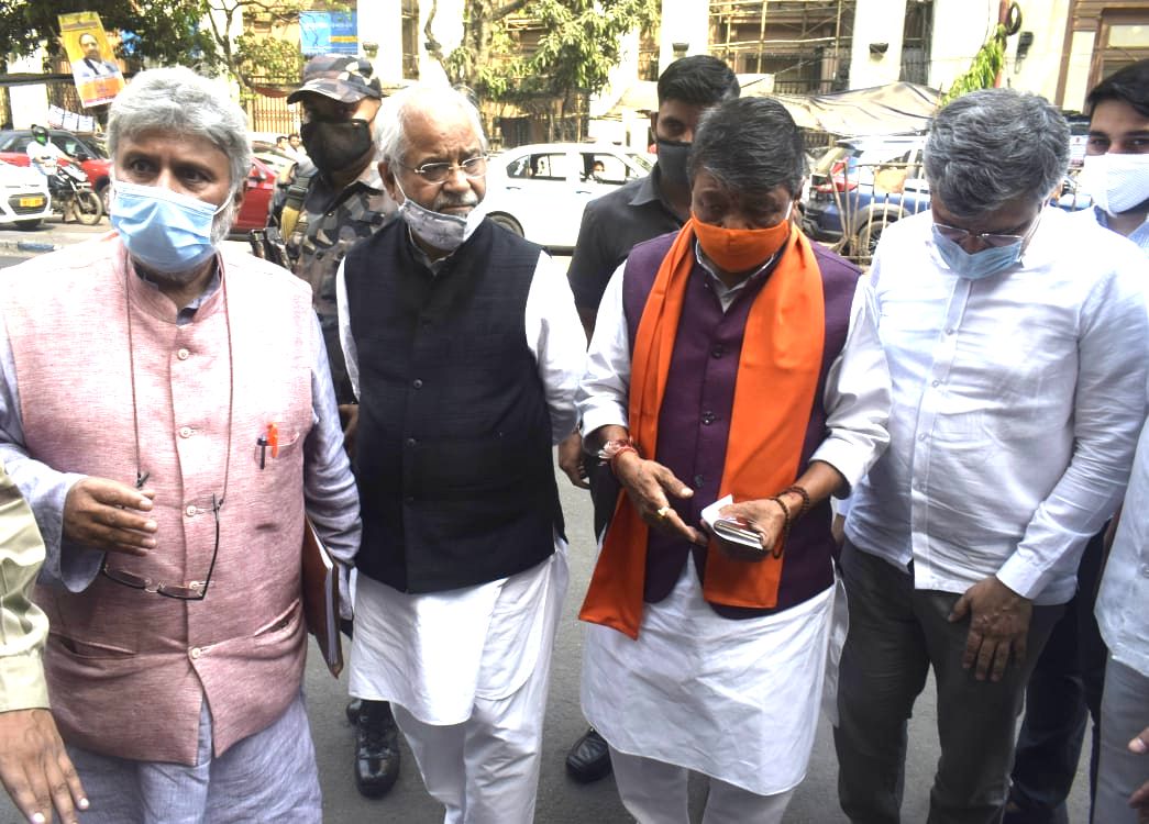 बंगाल चुनाव 2021 Updates: पहले चरण में 191 कैंडिडेट्स की किस्मत EVM में बंद, 80% से ज्यादा वोटिंग, छिटपुट हिंसा  