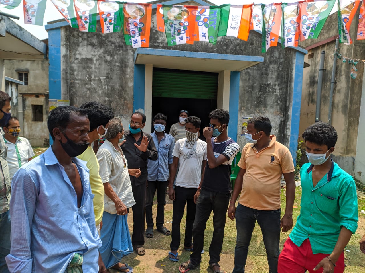 बंगाल चुनाव 2021 के सातवें चरण में 75.06 फीसदी वोटिंग, मुर्शिदाबाद में 80.30, दक्षिण कोलकाता में 59.91 फीसदी