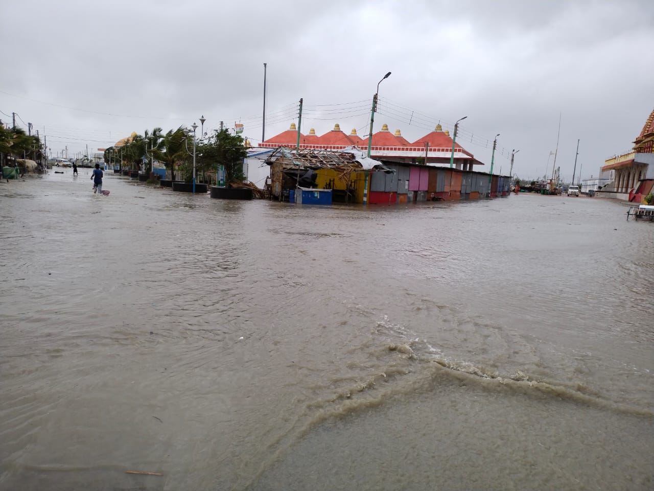 Yaas Cyclone Update West Bengal LIVE: दीघा में तट से दो किमी अंदर शहर में पहुंचा समुद्र का पानी, रात भर जगी रहीं मुख्यमंत्री ममता बनर्जी
