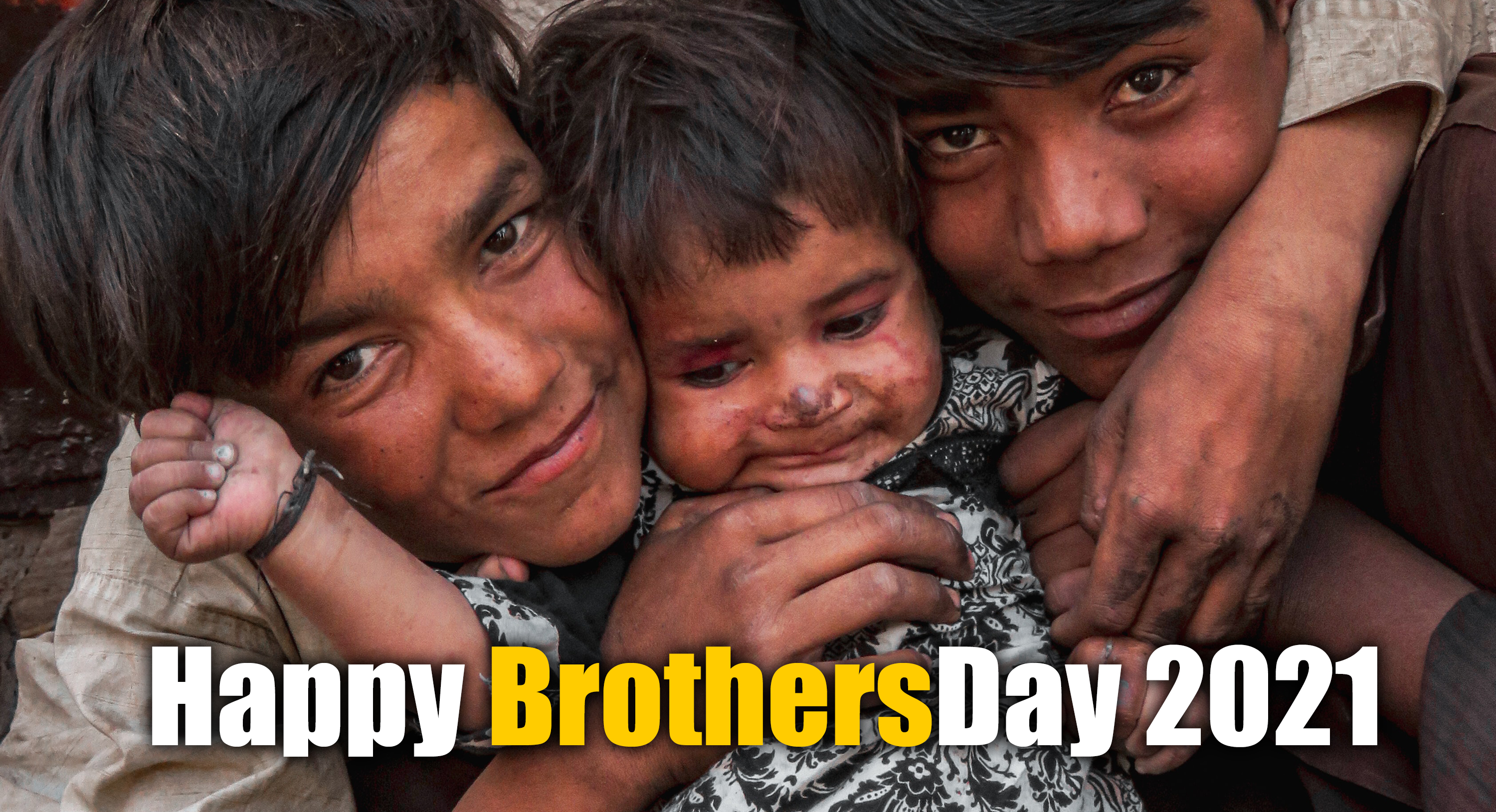 Happy Brothers Day Wishes, Images, Quotes, Status: भगवान से मांगा था एक भाई,
लेकिन दे दिया...ब्रदर्स डे पर अपने भाईयों को यहां से भेजें एक से बढ़कर शुभकामनाएं