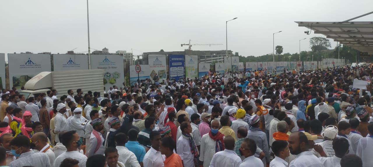 Chirag Paswan Ashirwad Yatra: Ram Vilas Paswan के कर्मभूमि हाजीपुर पहुंचे चिराग पासवान, कहा- 'चाचा पशुपति पारस को भी आना चाहिए'