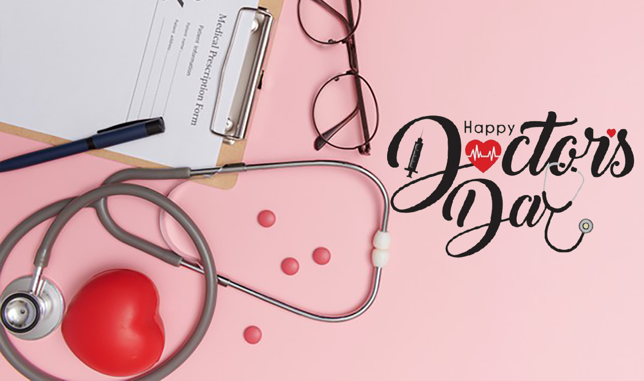 Happy National Doctor's Day 2021 Wishes Images, Quotes: डॉक्टर हमारे लिए सीधे भगवान द्वारा भेजे गए वरदान की तरह हैं...डॉक्टर्स डे पर कोरोना काल के 'सुपर हीरोज' को यहां से भेजें शुभकामनाएं 