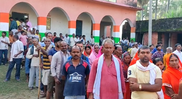 Bihar Panchayat Chunav Live: पंचायत चुनाव में जानें अबतक कितने प्रतिशत हुई वोटिंग, यहां देखें जिलेवार रिपोर्ट