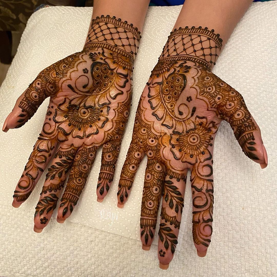 Hartalika Teej 2021: तीज पर आसानी से लगाएं मेहंदी, Simple Mehandi Design को करें ट्राई