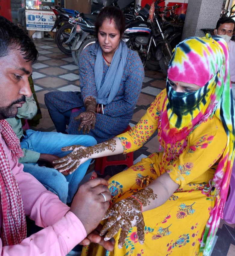 Hartalika Teej 2021: तीज पर आसानी से लगाएं मेहंदी, Simple Mehandi Design को करें ट्राई