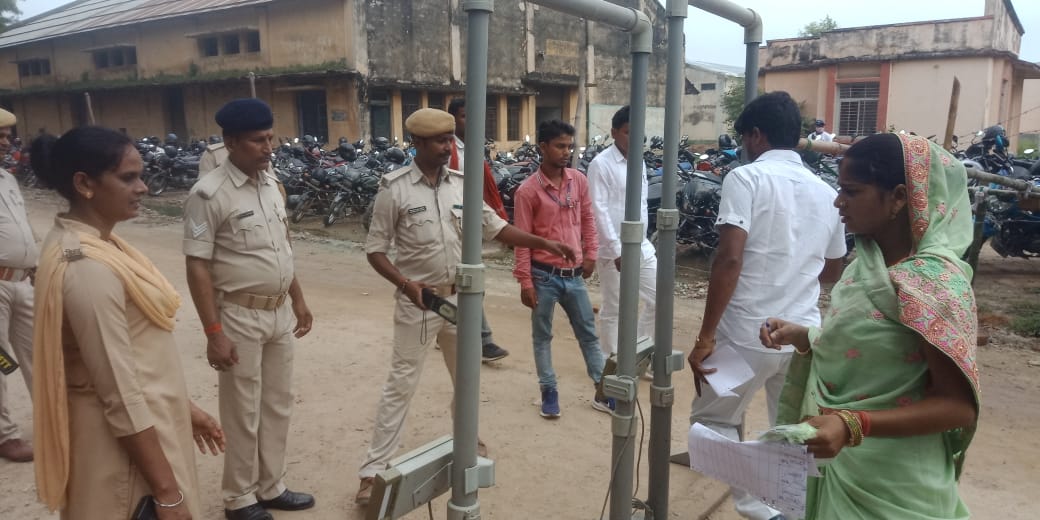 Bihar Panchayat First Phase Counting: रोहतास-मुंगेर में मुखिया पद पर महिलाओं ने मारी बाजी, देखें