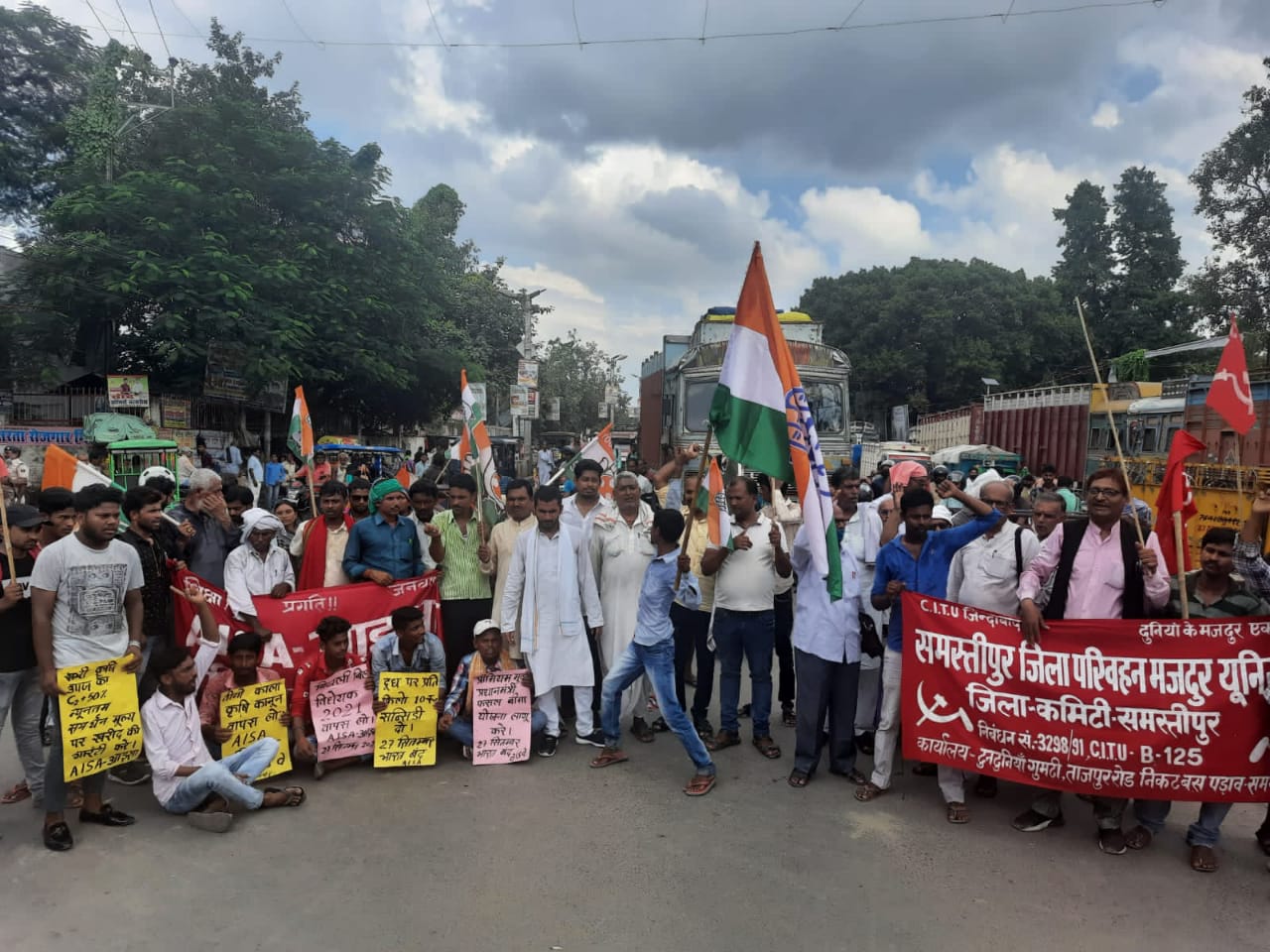 Bharat Bandh Updates: दिन भर के भारत बंद के बाद राकेश टिकैत बोले- वार्ता के लिए तैयार हैं किसान