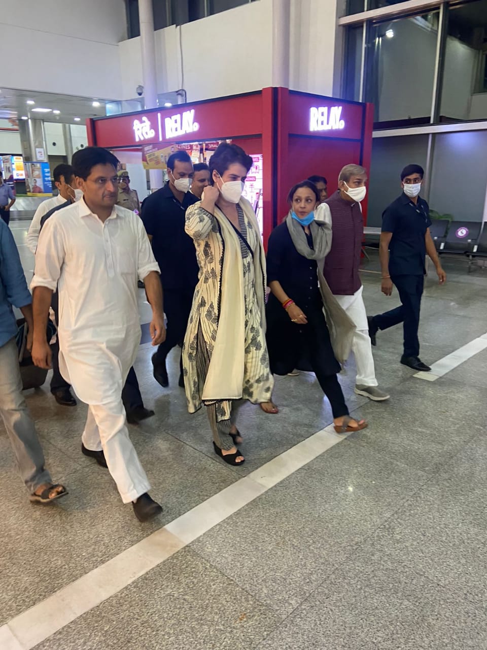 Lakhimpur Kheri Violence: अखिलेश यादव हाउस अरेस्ट, लखीमपुर खीरी जा रही प्रियंका गांधी पुलिस हिरासत में