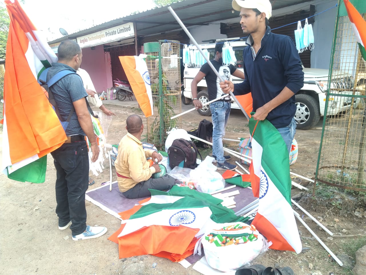 India Vs New Zealand T20 Live : भारत- न्यूजीलैंड मैच को लेकर दोनों टीमें पहुंचीं स्टेडियम, दर्शकों में उत्साह