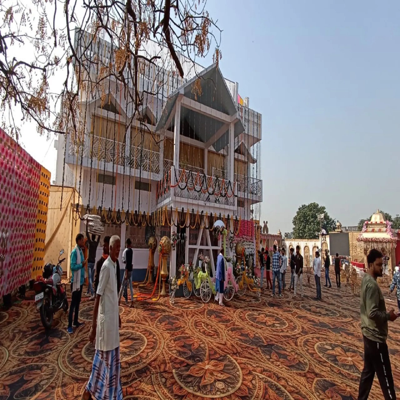 Shahabuddin Daughter Marriage:  200 गाड़ियों के साथ सिवान पहुंची बारात, खाने के लिए लगी लंबी कतार