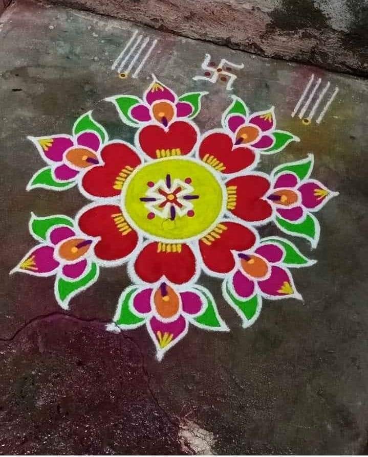 Diwali Simple Rangoli 2021: सरल रंगोली डिजाइन यहां से चुनें, इस दिवाली घर को सजाएं ट्रेंडी रंगोली से