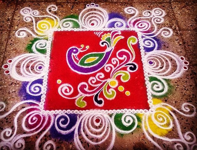 Diwali Simple Rangoli 2021: सरल रंगोली डिजाइन यहां से चुनें, इस दिवाली घर को सजाएं ट्रेंडी रंगोली से