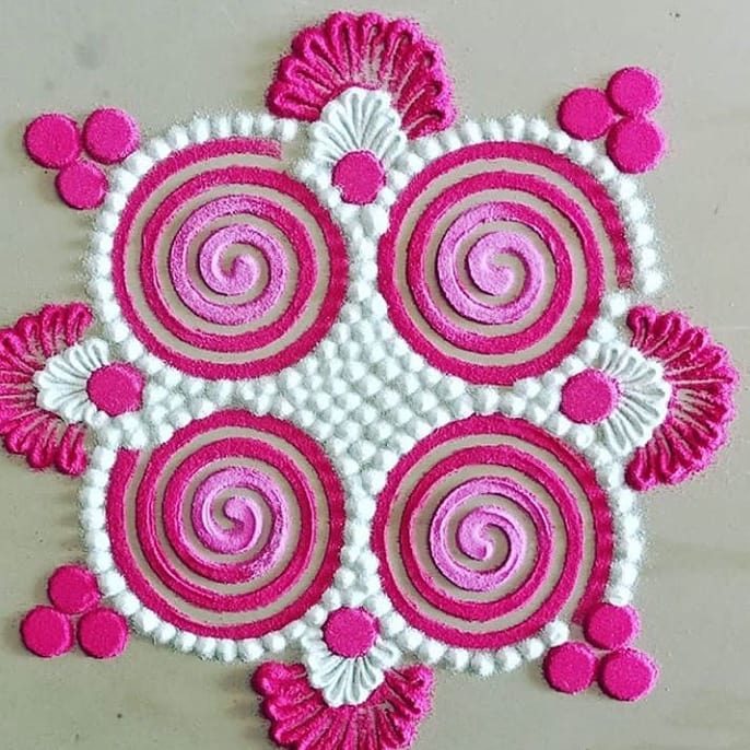 Diwali Simple Rangoli 2021: सरल रंगोली डिजाइन यहां से चुनें, इस दिवाली घर को सजाएं ट्रेंडी रंगोली से