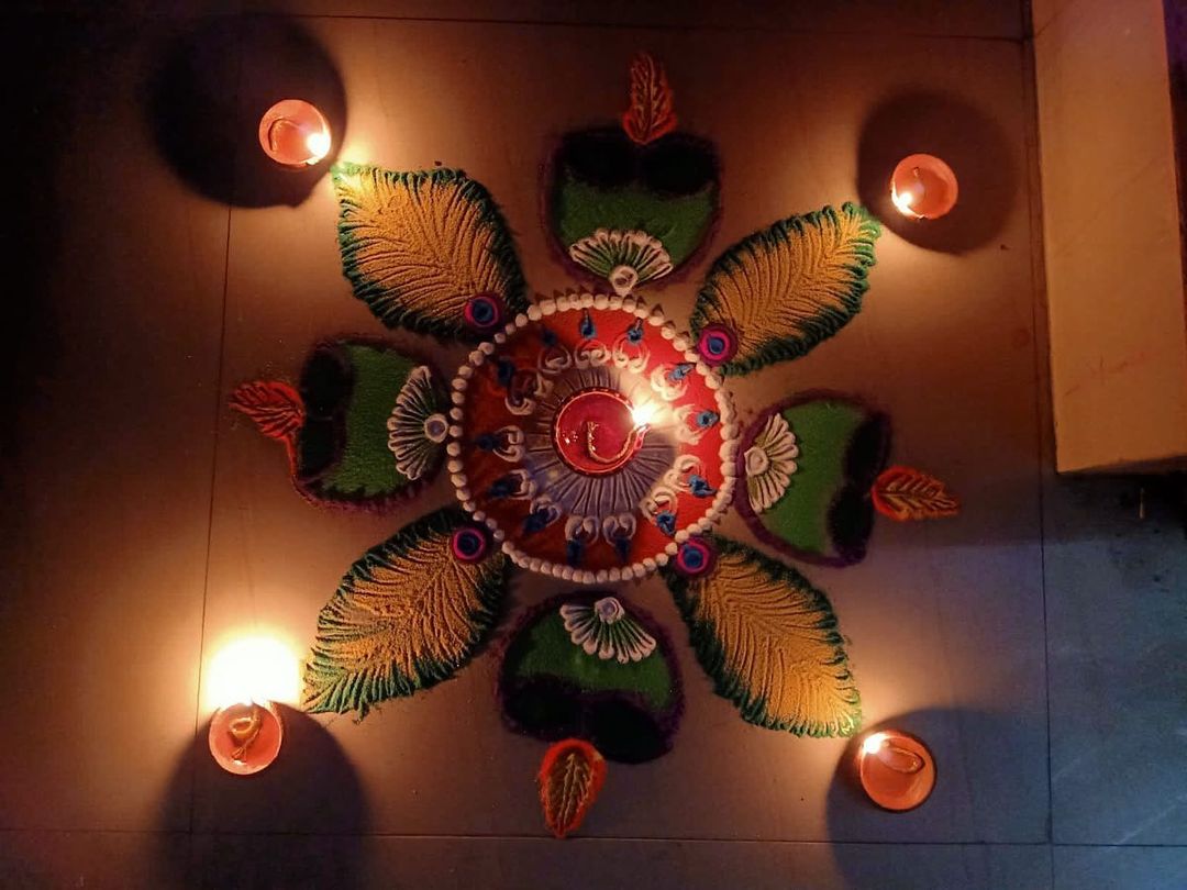 Diwali Simple Rangoli 2021: सरल रंगोली डिजाइन यहां से चुनें, इस दिवाली घर को सजाएं ट्रेंडी रंगोली से