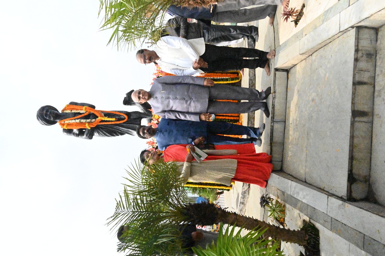 Jharkhand Foundation Day Live : खूंटी पहुंचे झारखंड के CM हेमंत सोरेन बोले-अब आपका अधिकार पहुंचेगा आपके द्वार