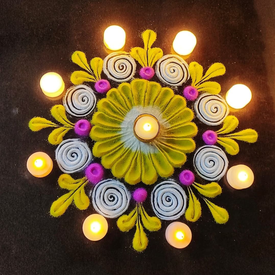 Diwali Simple Rangoli 2021: सरल रंगोली डिजाइन यहां से चुनें, इस दिवाली घर को सजाएं ट्रेंडी रंगोली से