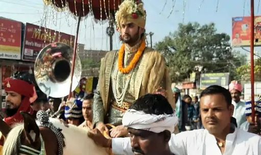 Shahabuddin Daughter Marriage:  200 गाड़ियों के साथ सिवान पहुंची बारात, खाने के लिए लगी लंबी कतार