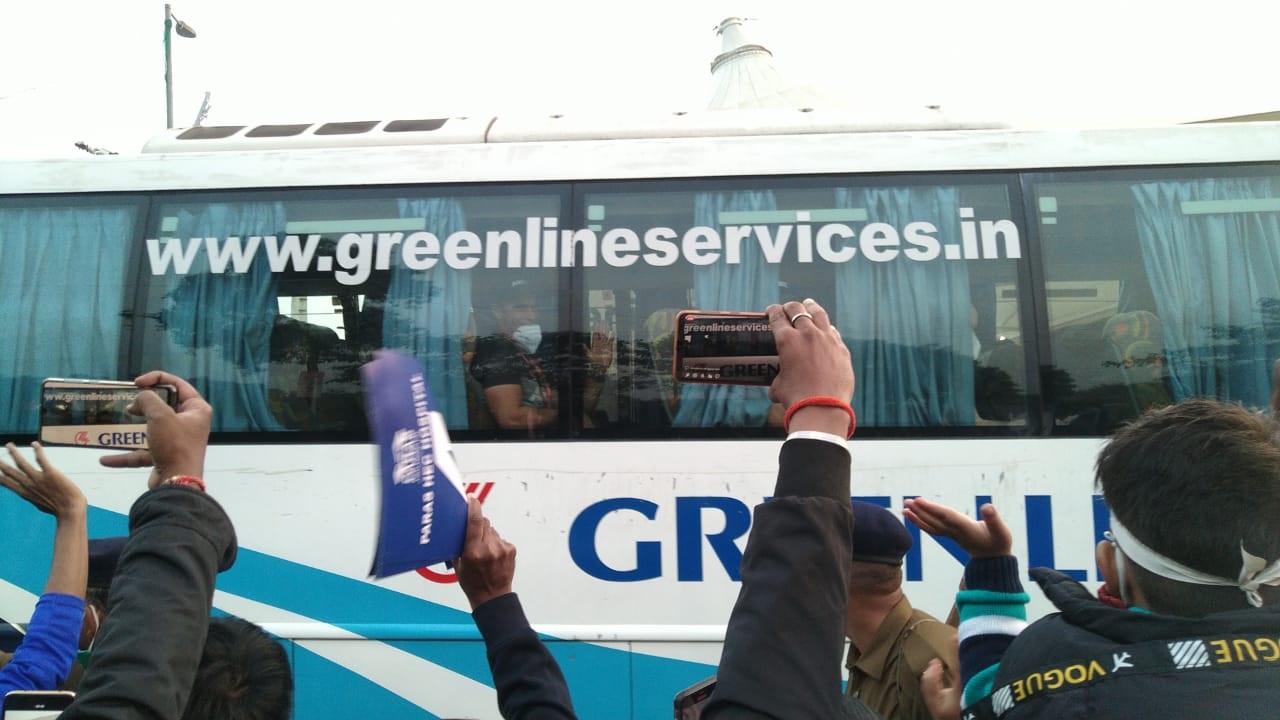 India Vs New Zealand T20 Live : भारत- न्यूजीलैंड मैच को लेकर दोनों टीमें पहुंचीं स्टेडियम, दर्शकों में उत्साह