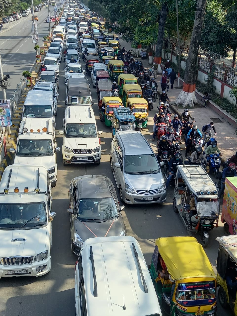 Bihar Breaking News LIVE: ओमिक्रान पर नीतीश कुमार आज शाम हाई लेवल मीटिंग, सख्त हो सकती है बंदिशें