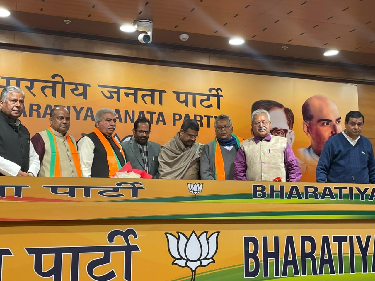 UP Chunav 2022 Live Updates: शेखूपुर से कांग्रेस प्रत्याशी फराह नईम नहीं लड़ेंगी चुनाव, लगाए गंभीर आरोप