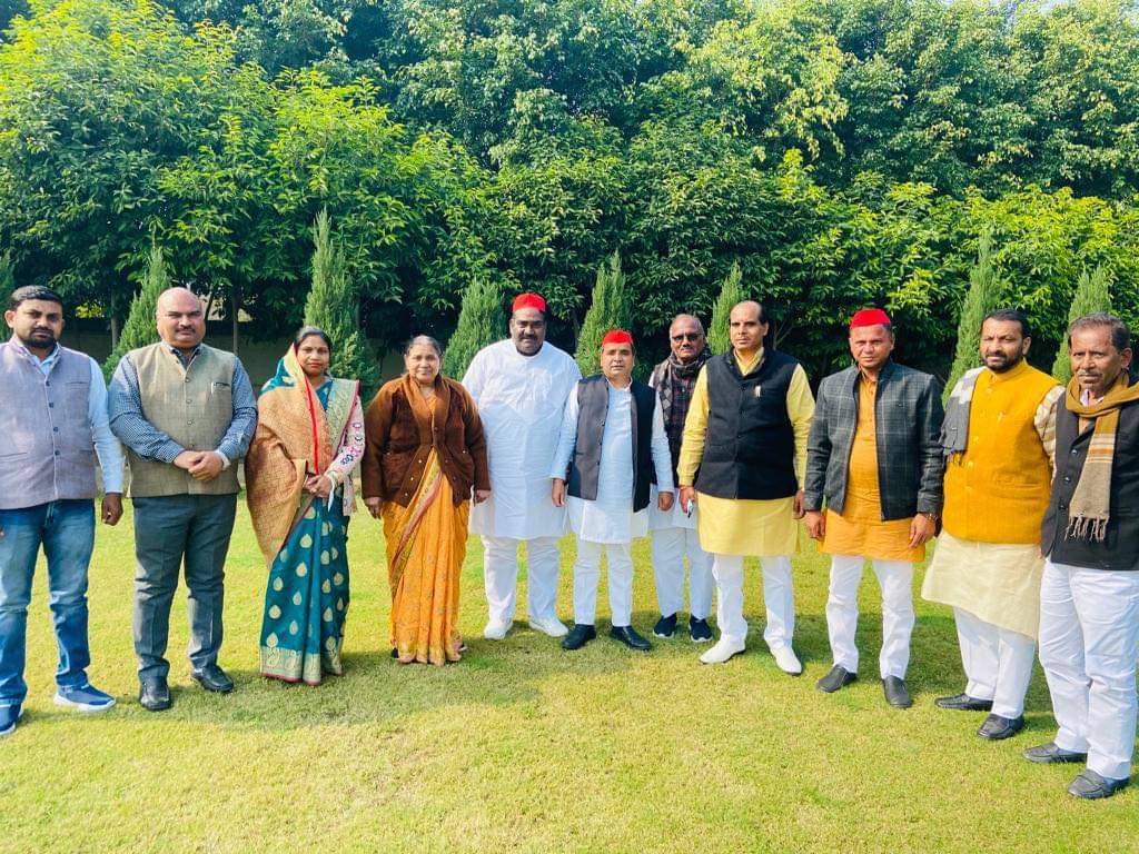 UP Chunav 2022 Live Updates: अयोध्या से चुनाव लड़ेंगे सीएम योगी, केंद्रीय आलाकमान ने दी  सहमति